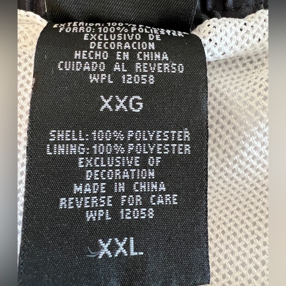 Maui and Sons multi colored swim trunks size XXL - Picture 6 of 8